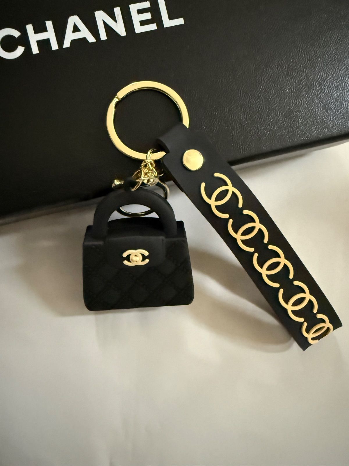 CHANEL キーホルダー チャーム ノベルティ ブラック - メルカリ