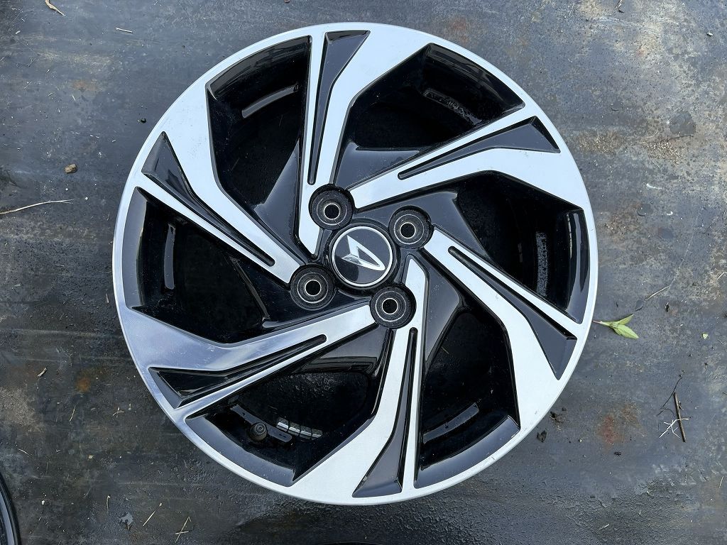ダイハツ純正 タントカスタム LA650S 15インチ アルミホイール③ 1本
