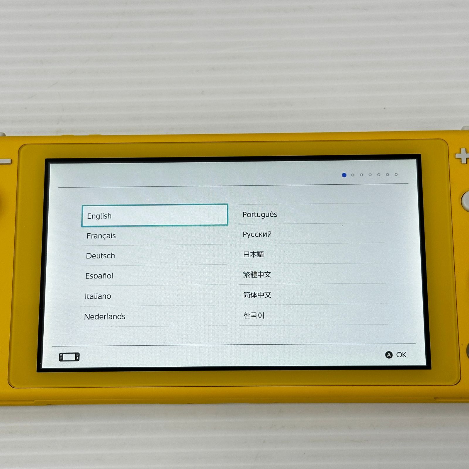 Nintendo Switch Lite ニンテンドースイッチ ライト 本体 イエロー