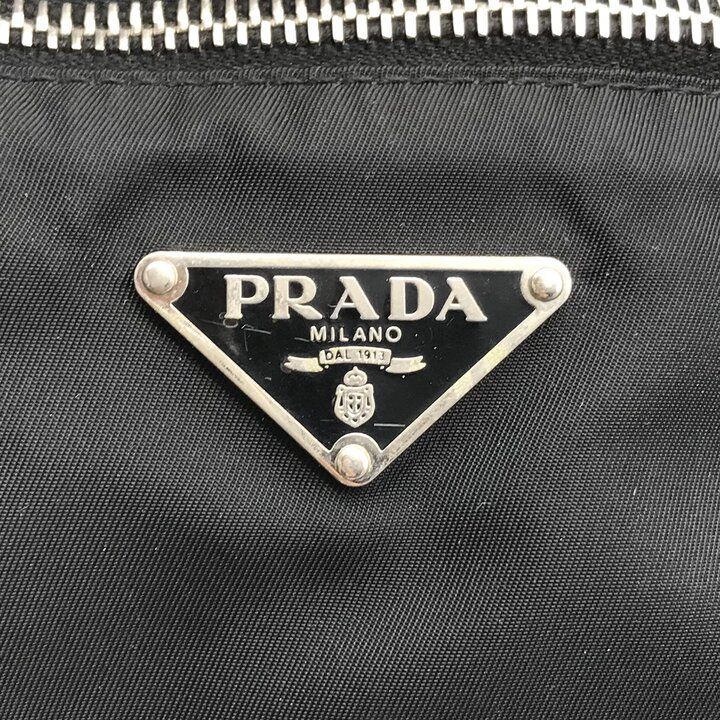 メンズ 【美品】PRADA ブラック ショルダーバッグ 三角ロゴ テスート