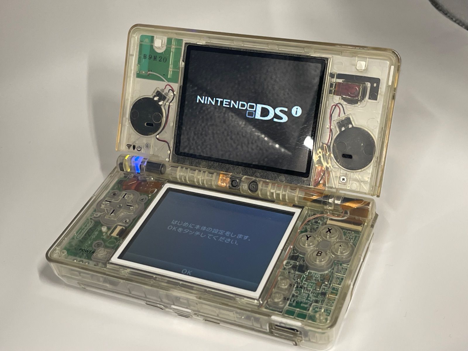 Nintendo DSi クリアシェル本体　動作確認済み