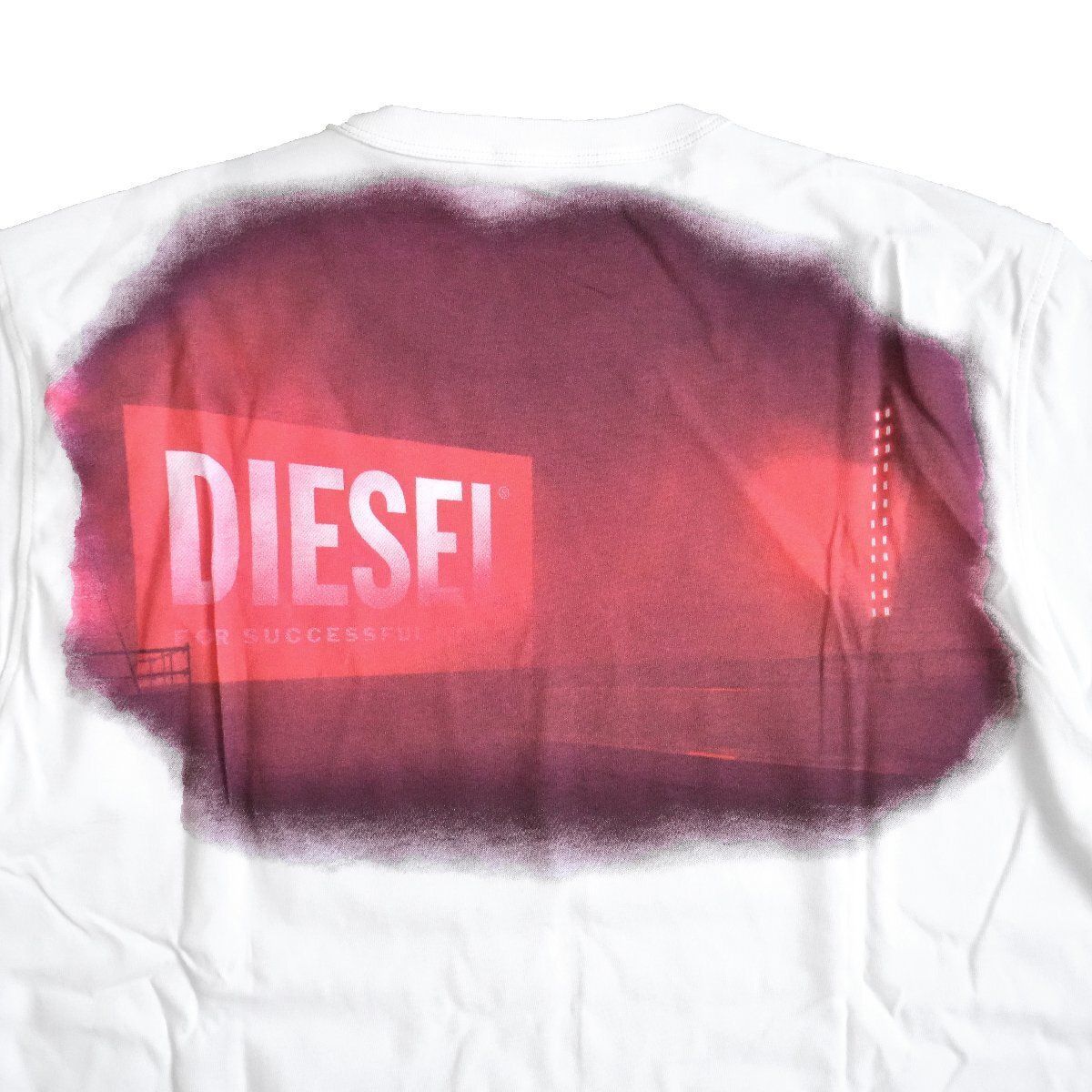◆ DIESEL ◆ディーゼル◆DIESEL ランウェイセットロゴ Tシャツ◆ホワイト 白◆XLサイズ◆フロントワンポイントボックスロゴ 半袖 クルーネック【新品・未使用・正規品】