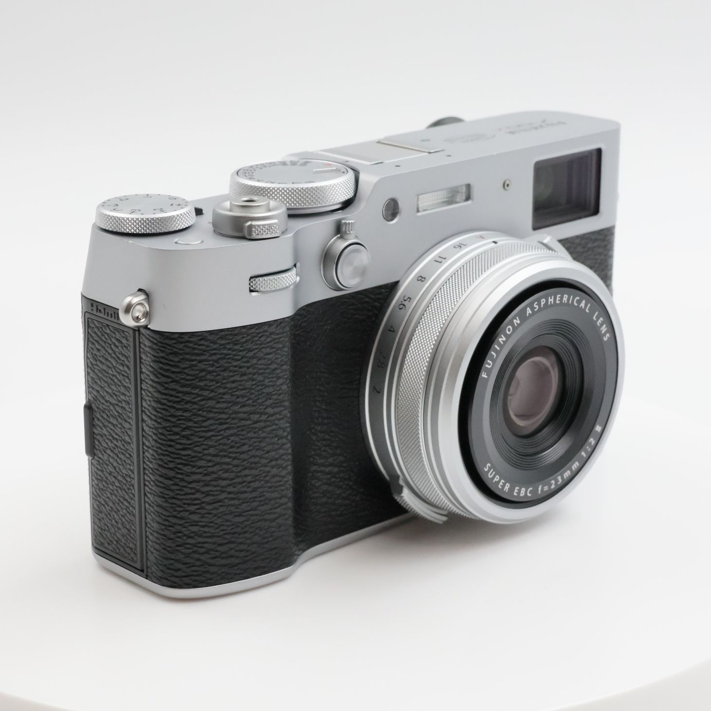 □シャッター数2400枚！極上品□ FUJIFILM X100Ⅵ シルバー デジタル