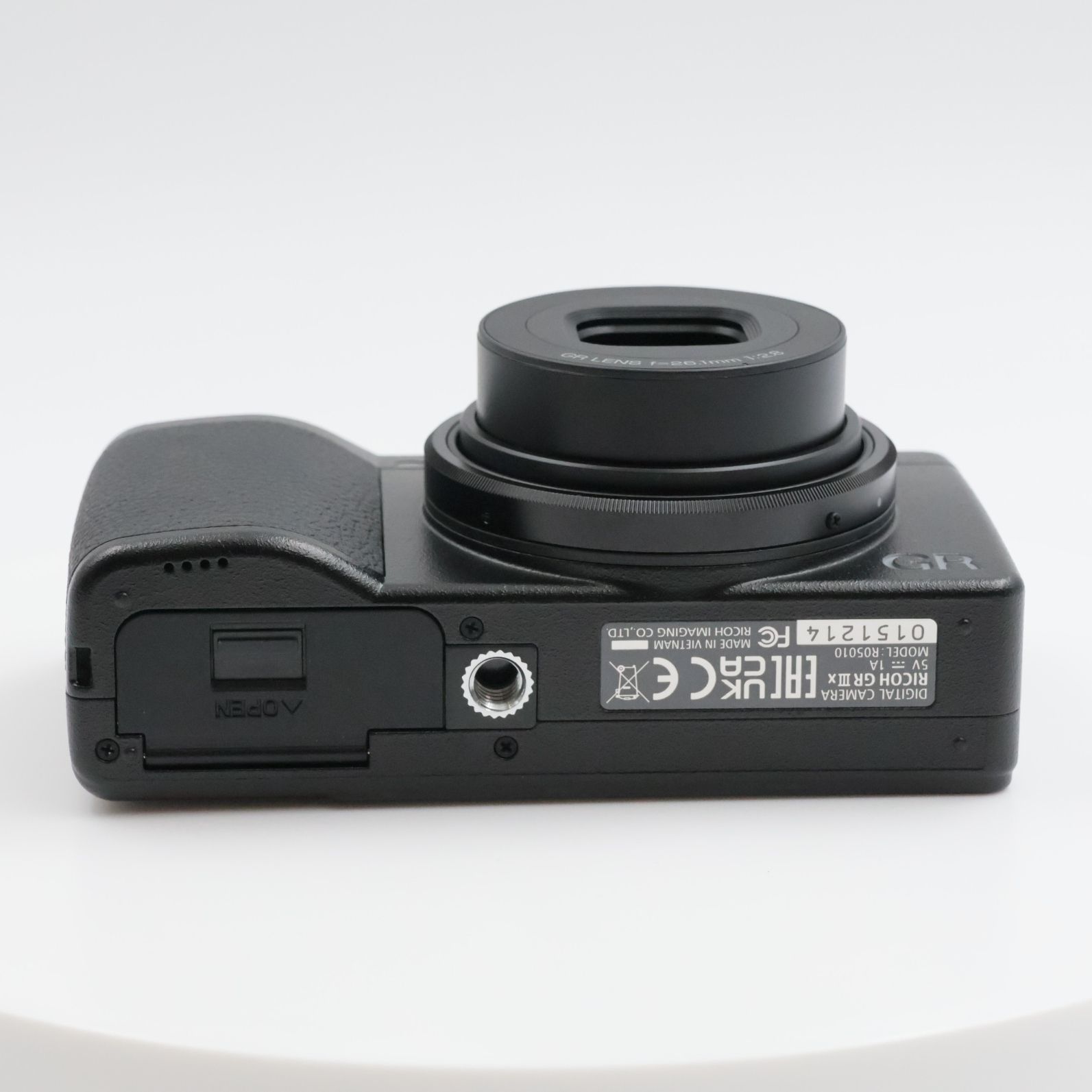□シャッター数647枚！新品同様□ RICOH GR IIIx HDF コンパクト