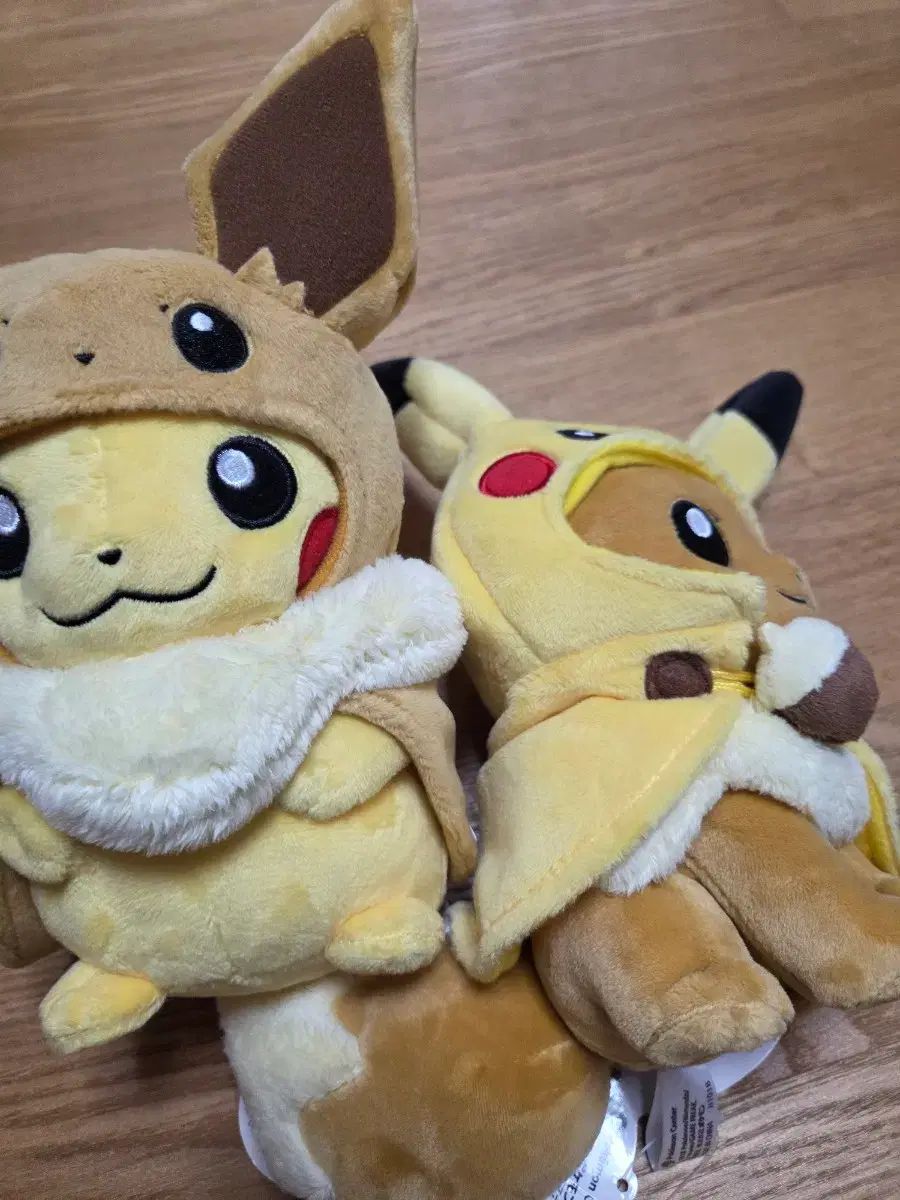 ポケットモンスター ファンOF イーブイ ピカチュウ 版ンチョ ピカチュウ イーブイ ぬいぐるみ