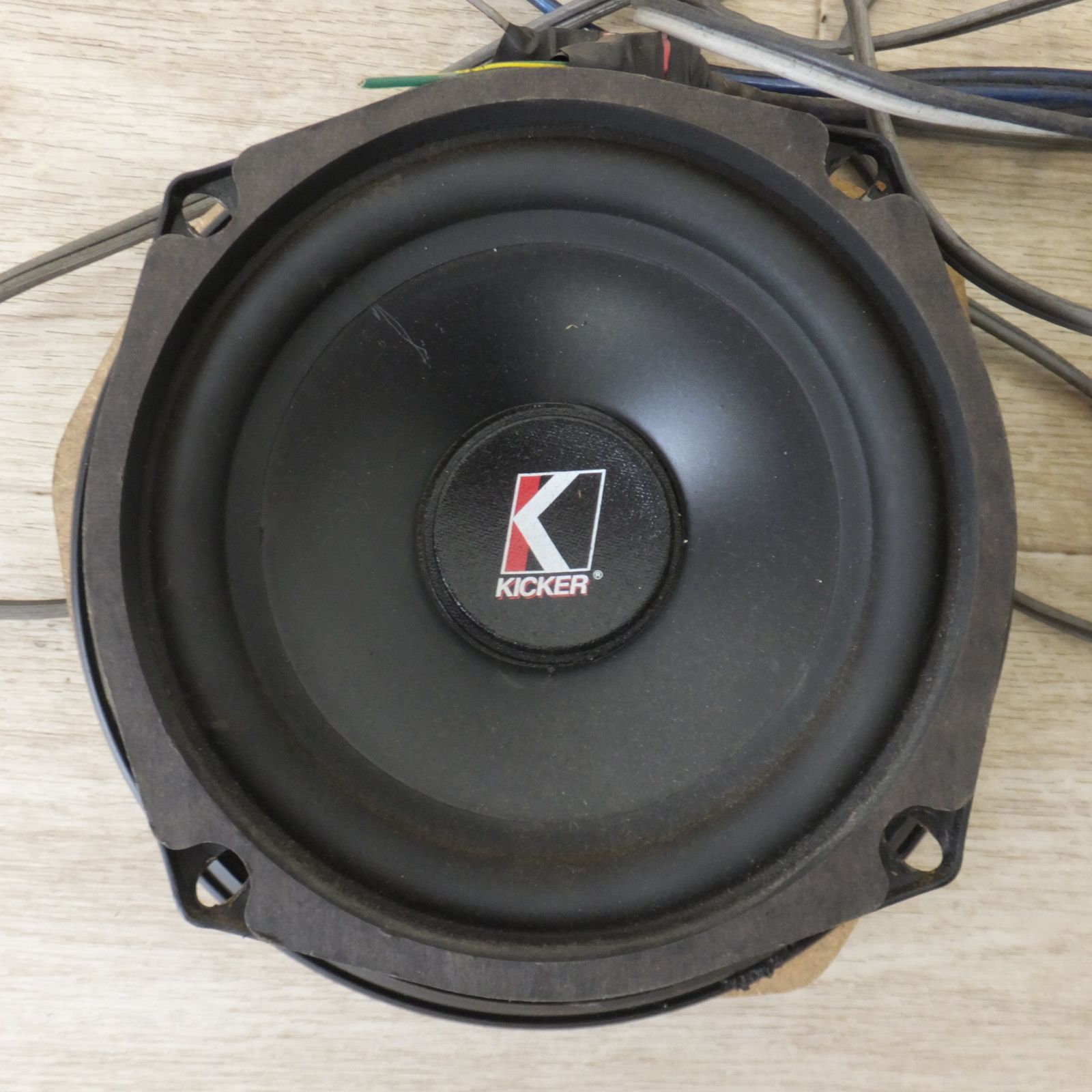 送料無料] ☆キッカー KICKER スピーカー resolution R5 4 Ohm (35
