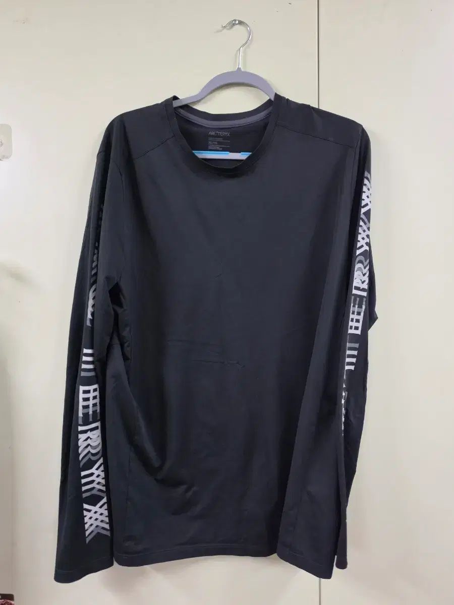 アークテリクス コマーク クルーネック ロングスリーブ Tシャツ ブラック XL