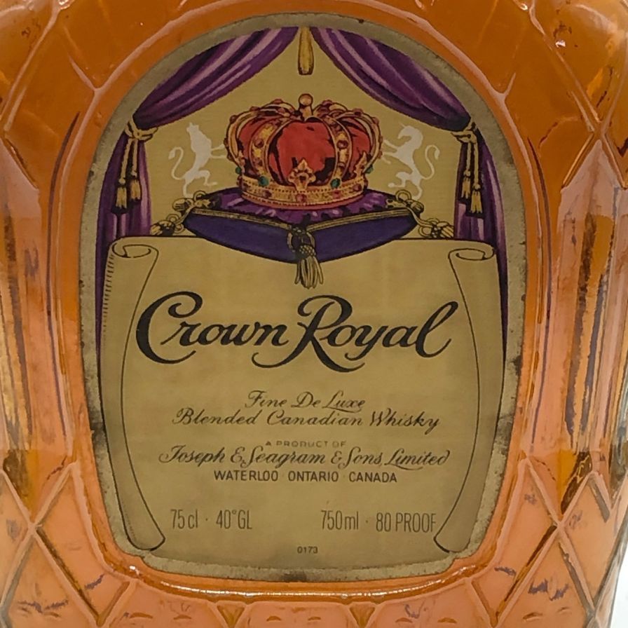 Crown  クラウンロイヤル　1976年　750ml シーグラム クラウン ロイヤル 1976 750ml 40%【A3】未開栓 - メルカリ