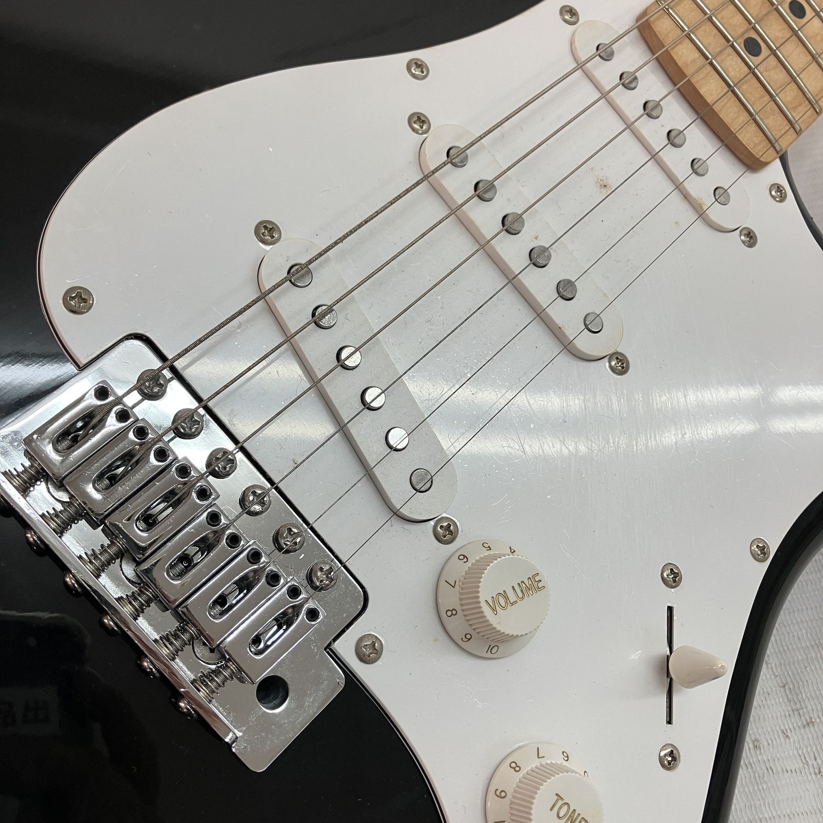 FERNANDES LE-1Z ストラトタイプ エレキギター フェルナンデス 楽器