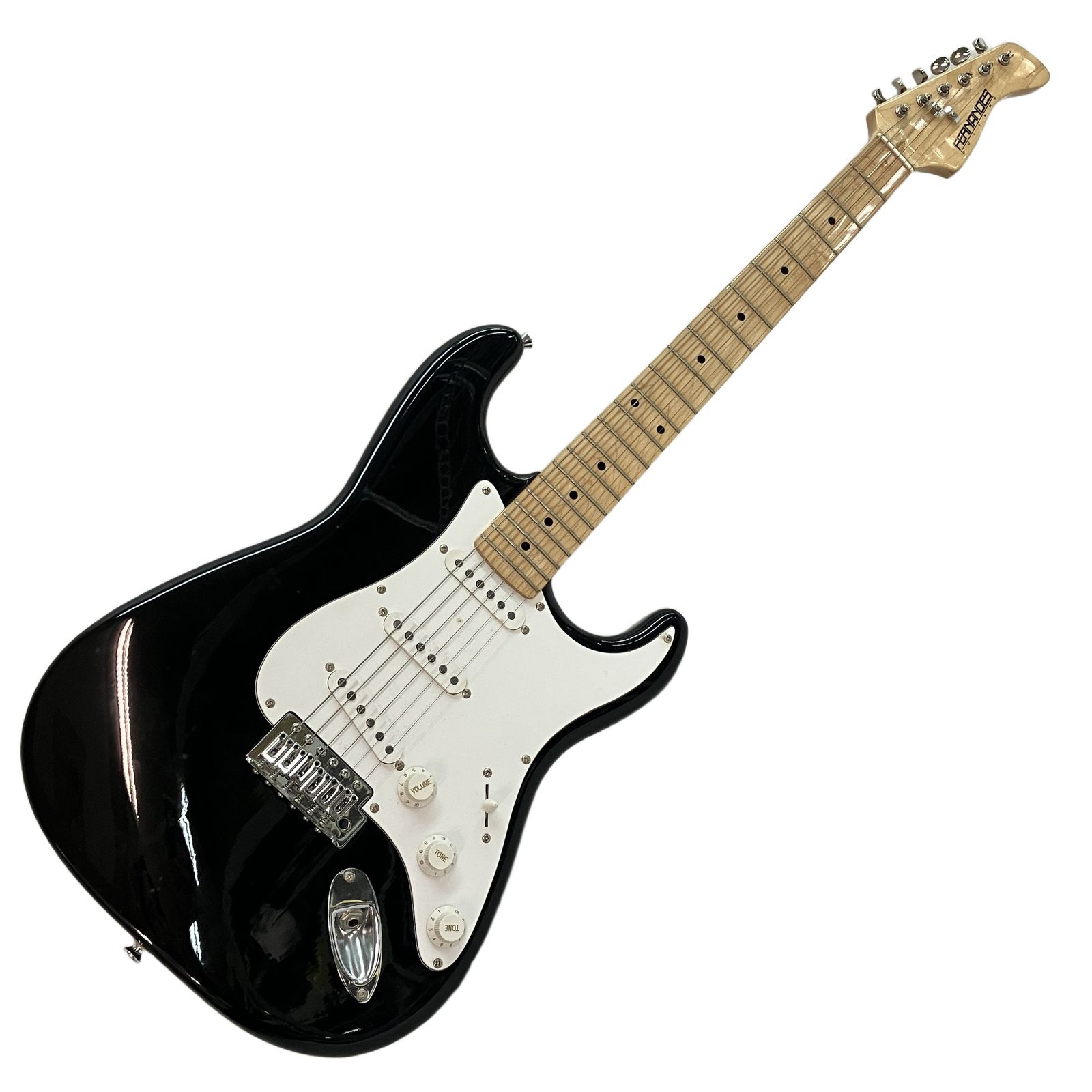 FERNANDES LE-1Z ストラトタイプ エレキギター フェルナンデス 楽器 現状品 中古 C11454776