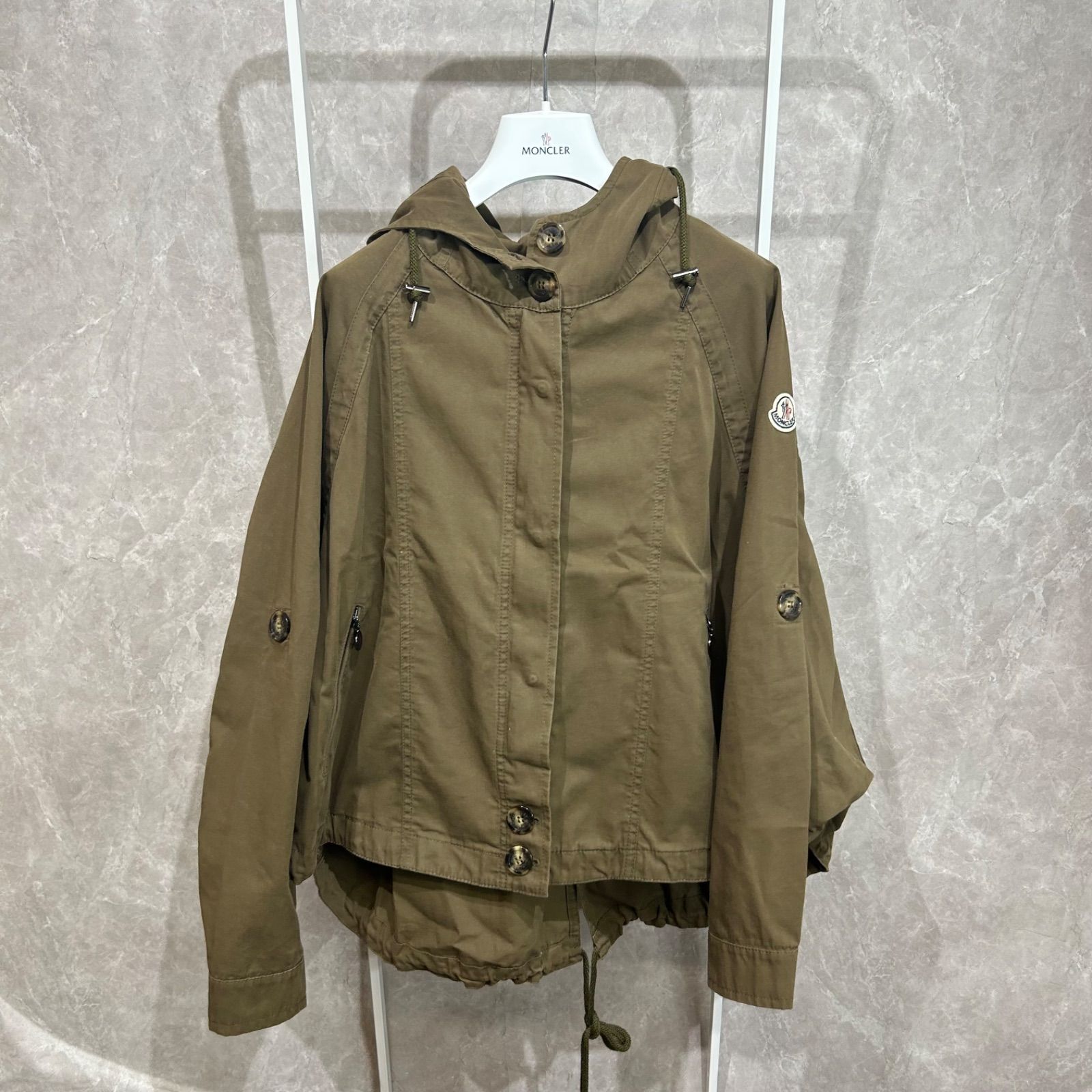 MONCLER モンクレールフードポンチョジャケットカーキ１