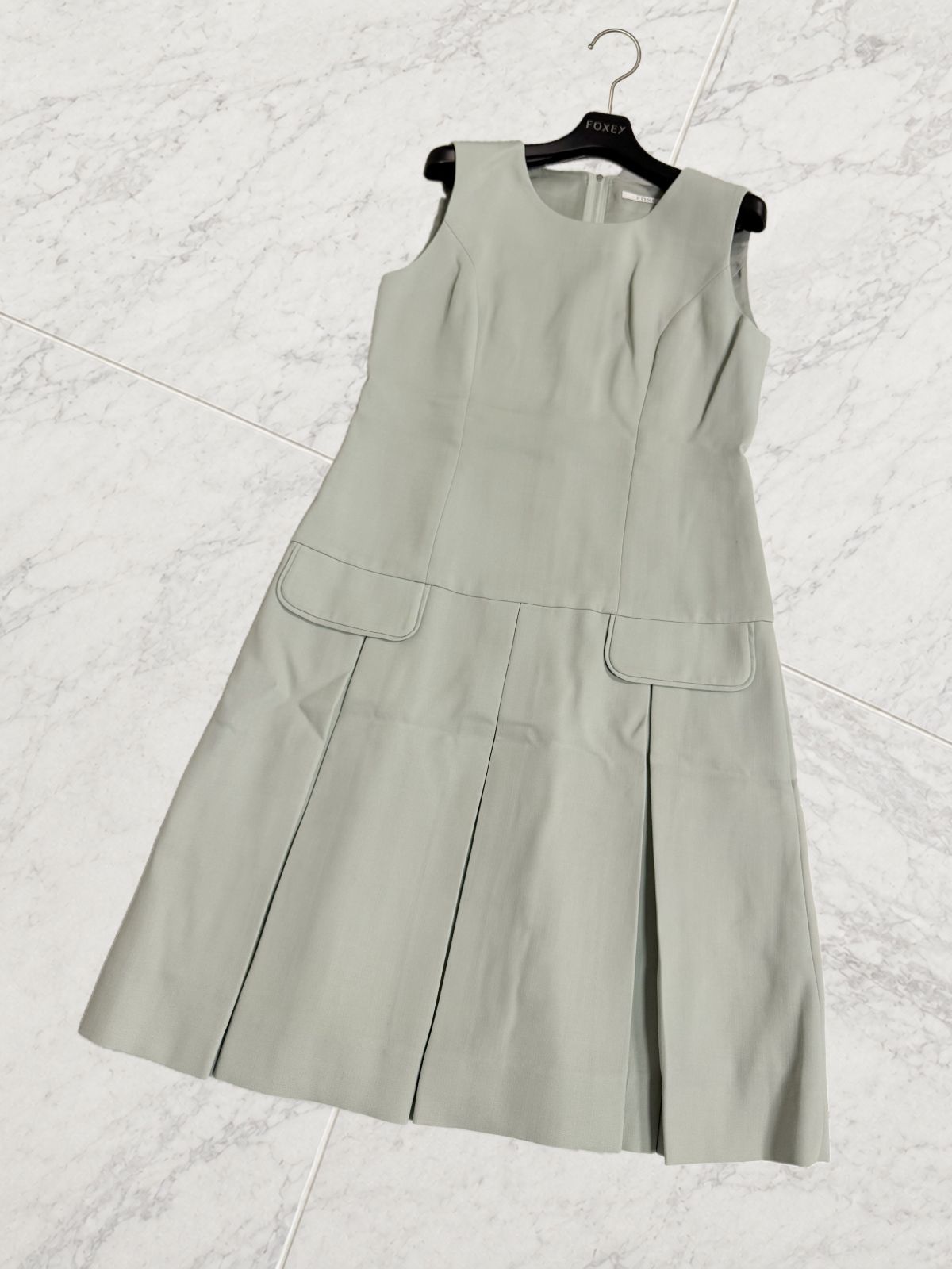 参考価格118,800円【美品 / ボックスプリーツで大人可愛い】FOXEY