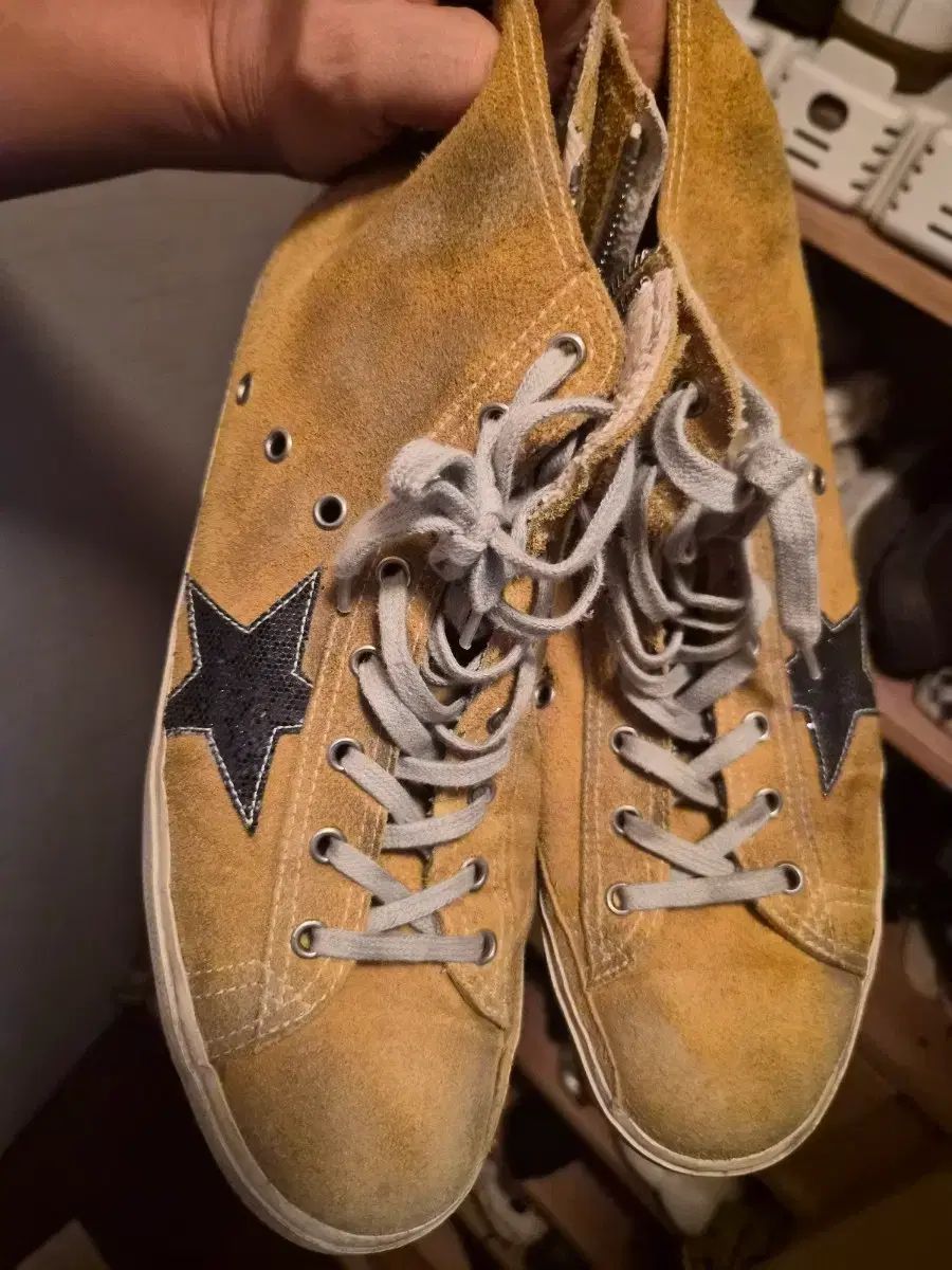 GOLDEN GOOSE ゴールデングース スニーカー 出品