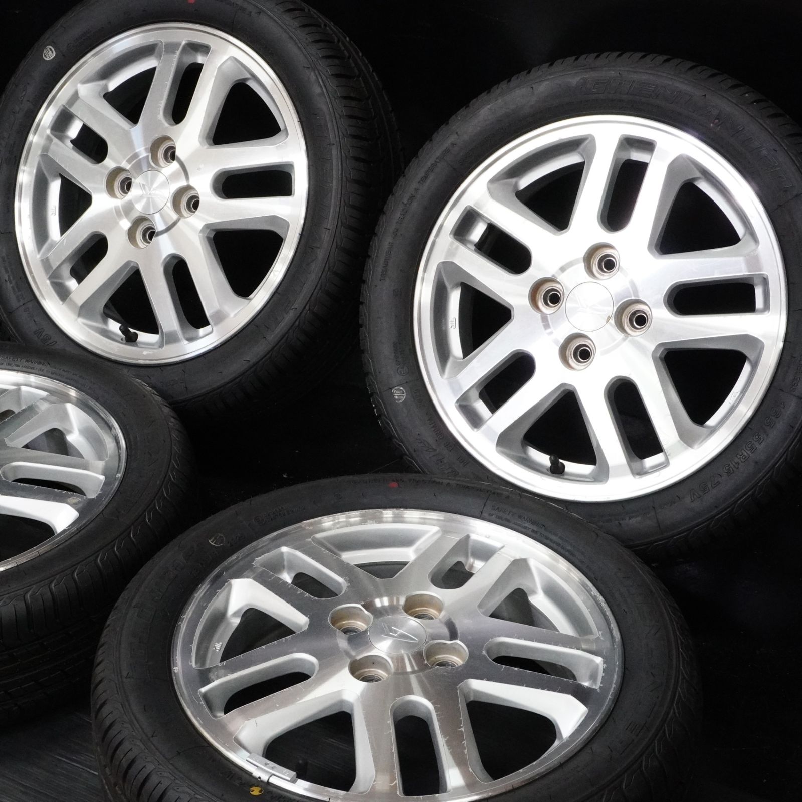 未使用品 ダイハツ 純正 タイヤホイールセット 165/55R15 グリン