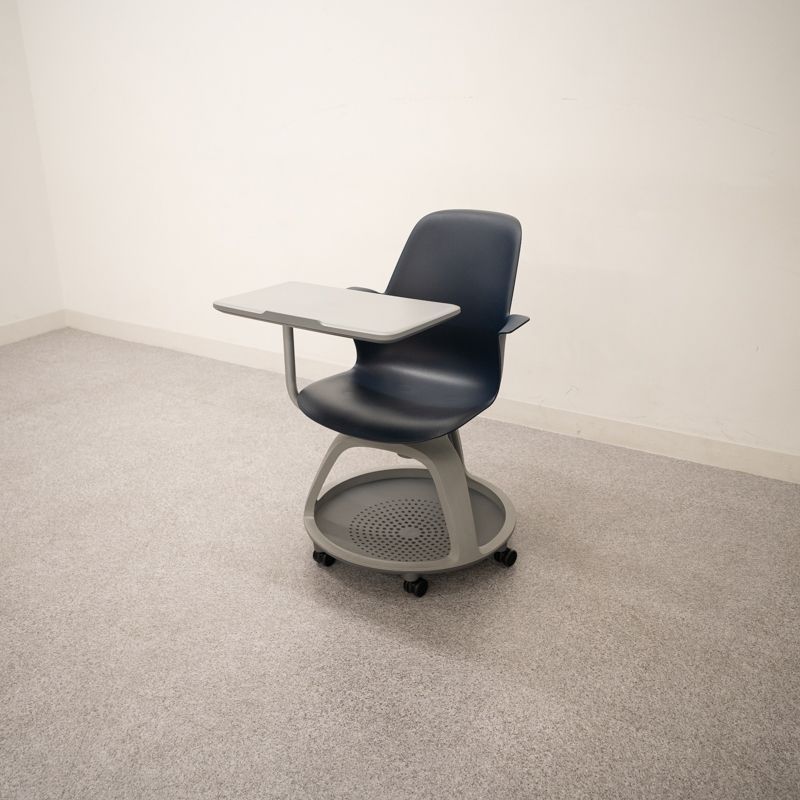 中古品】Steelcase / Node / ミーティングチェア / 定価13万円