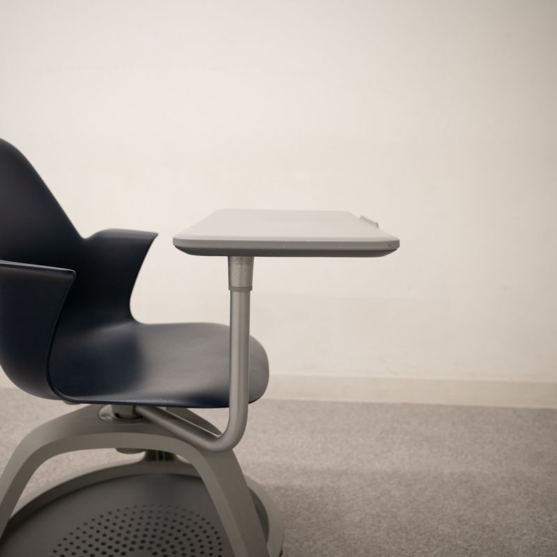 Steelcase / Node / ミーティングチェア / 定価13万円 / スチール