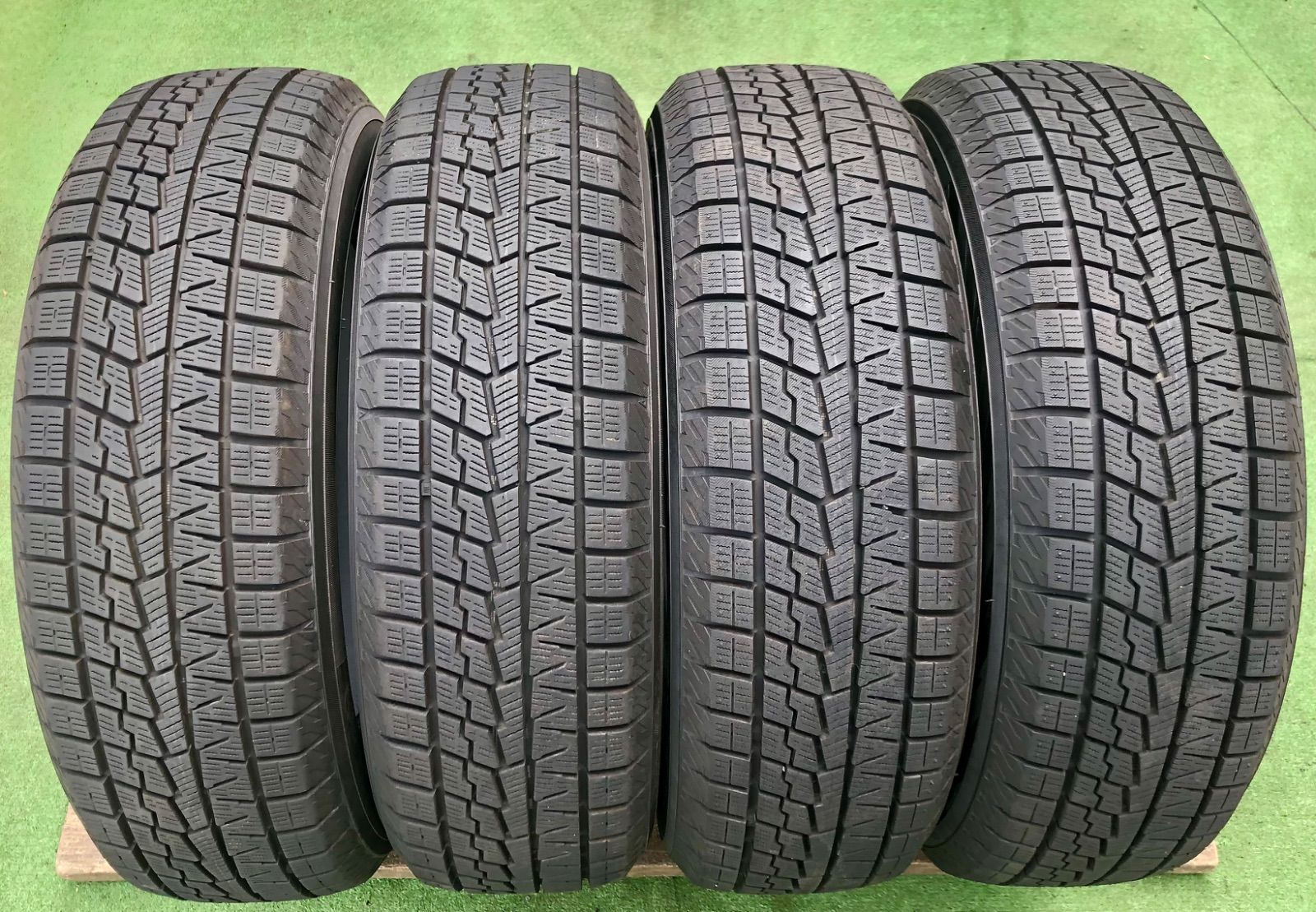 YOKOHAMA * 銘柄：ice GUARD iG70 * タイヤサイズ：175/65R15 88Q * 製造年週：2025年37週目 * 本数：4本セット