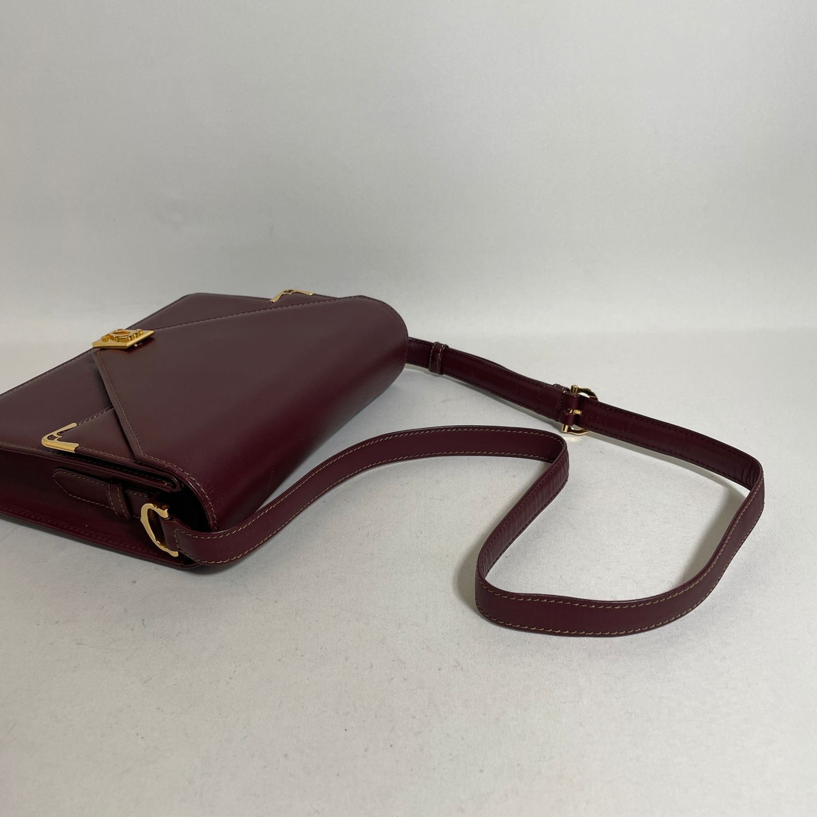 2607-19｜カルティエ マストライン ショルダーバッグ レザー ボルドー 