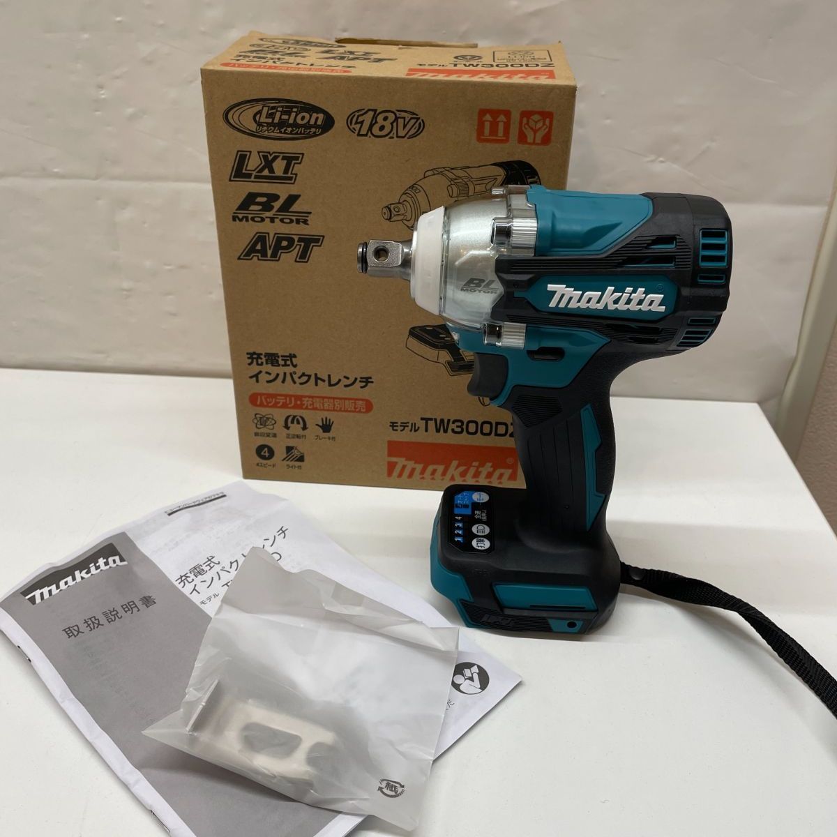 【管理番号-SK】領収書発行可能　未使用　makita マキタ 18V 充電式インパクトレンチ TW300DZ コードレス