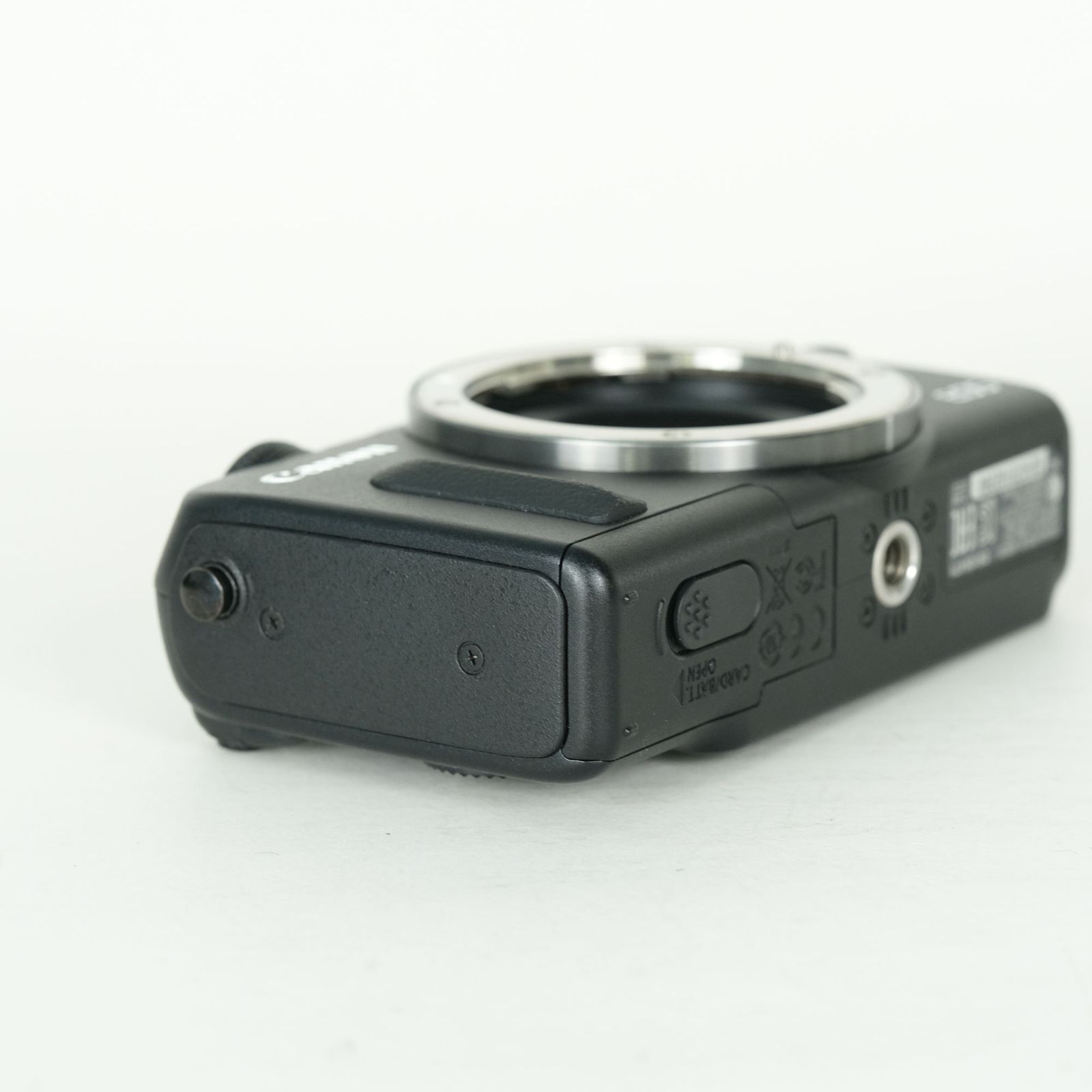 [美品 | フラッシュ付] Canon EOS M2 ボディ ブラック | ミラーレス一眼カメラ