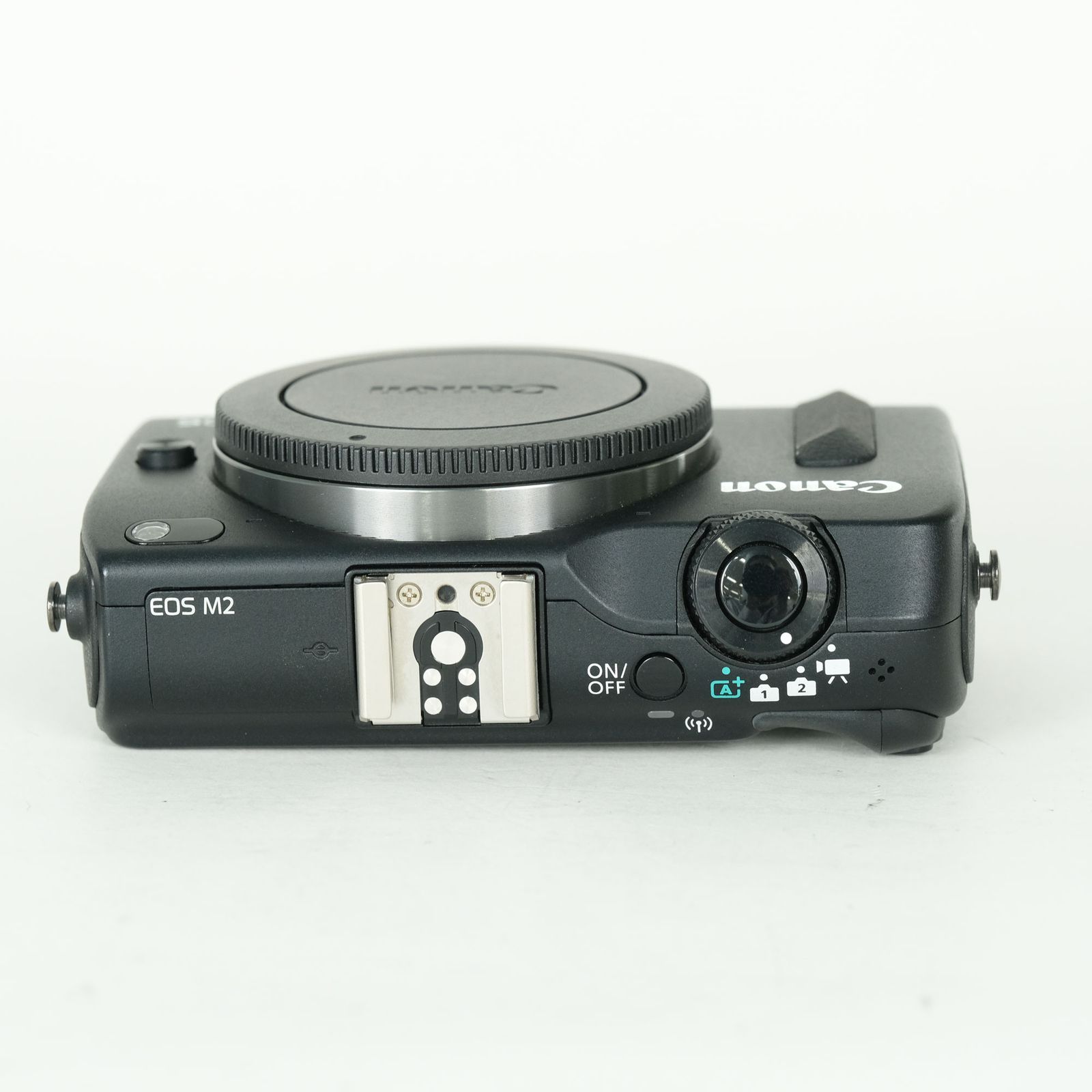 [美品 | フラッシュ付] Canon EOS M2 ボディ ブラック | ミラーレス一眼カメラ