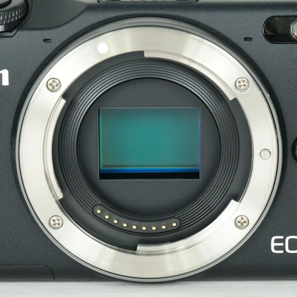 [美品 | フラッシュ付] Canon EOS M2 ボディ ブラック | ミラーレス一眼カメラ
