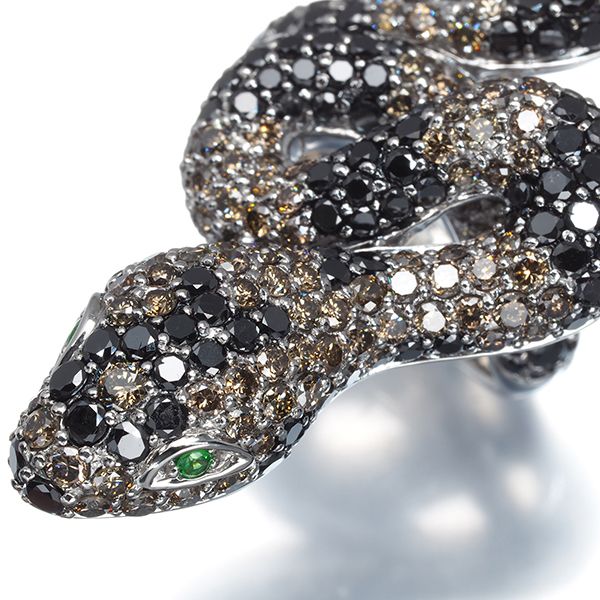 ブラック&ブラウン ダイヤ ダイヤモンド 3.00ct/2.60ct グリーンガーネット 蛇 ヘビ アニマル リング K18WG #196995