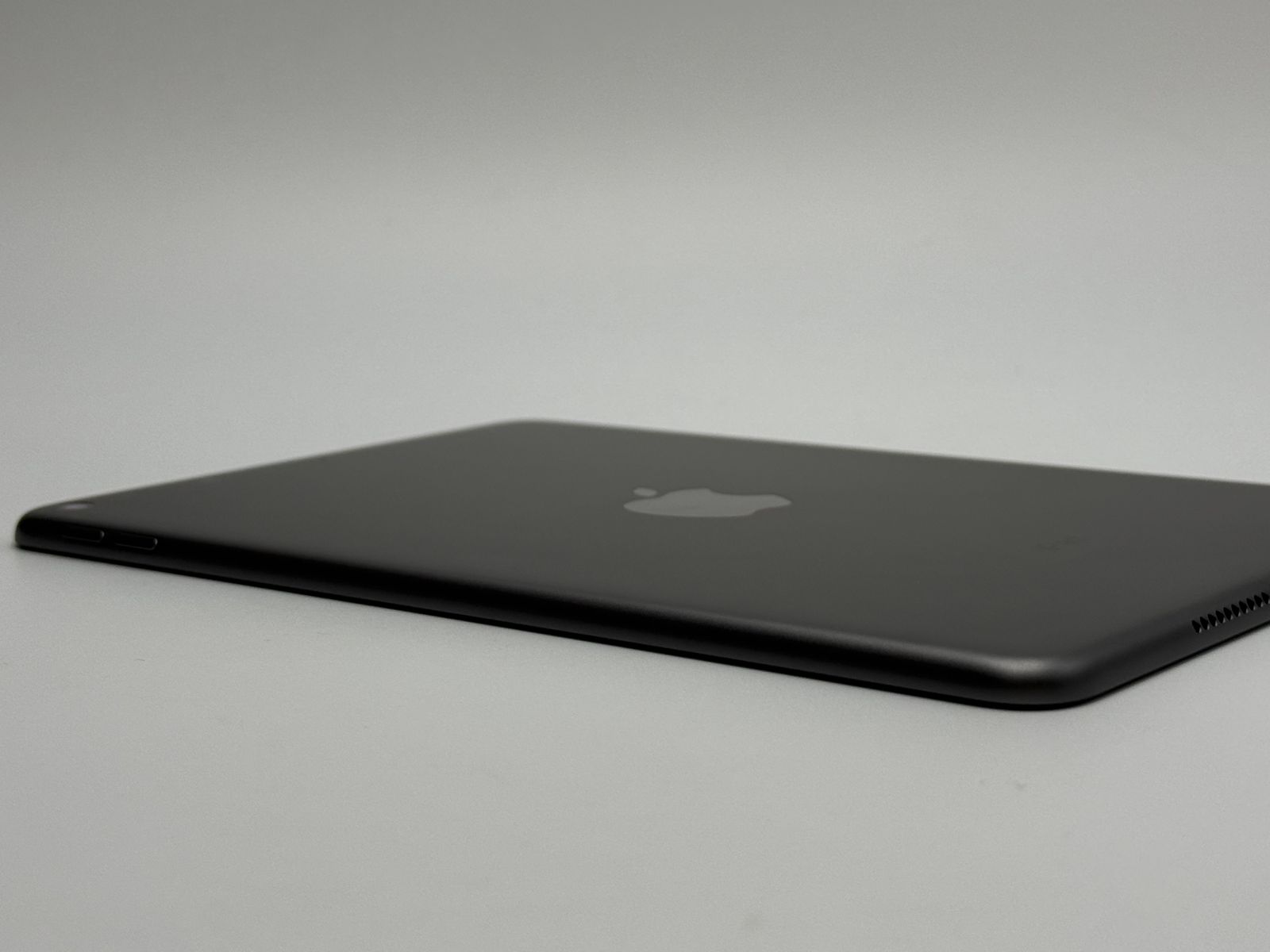 iPad mini 5 64GB スペースグレイ 中古B バッテリー95% - メルカリ