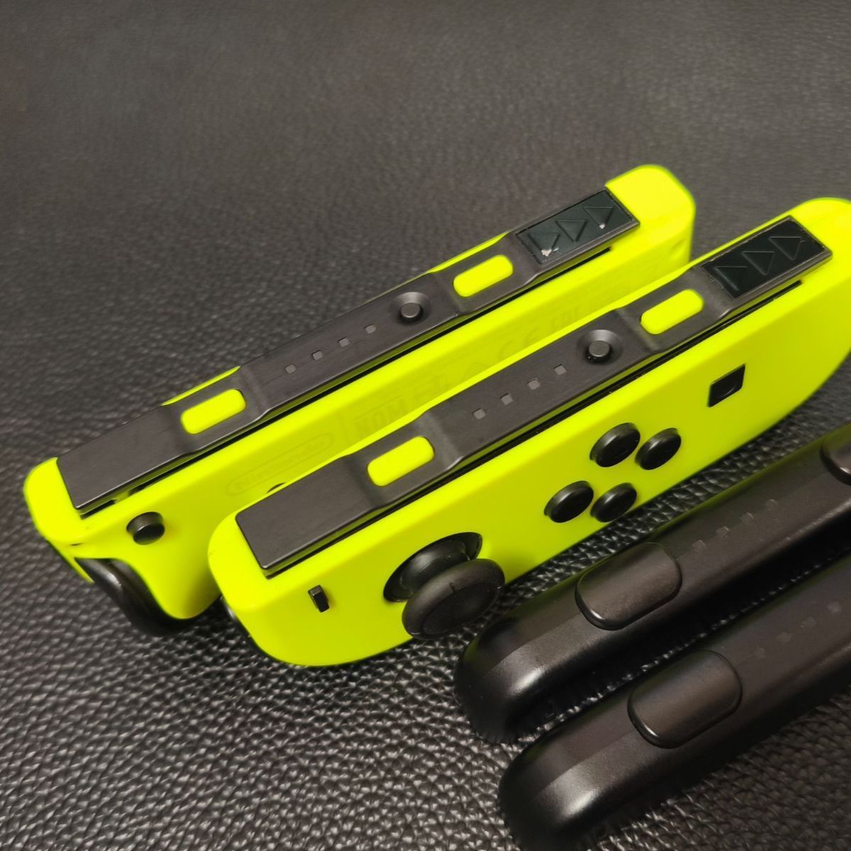 美品 完動品】Nintendo Switch ジョイコン Joy-Con ネオンイエロー