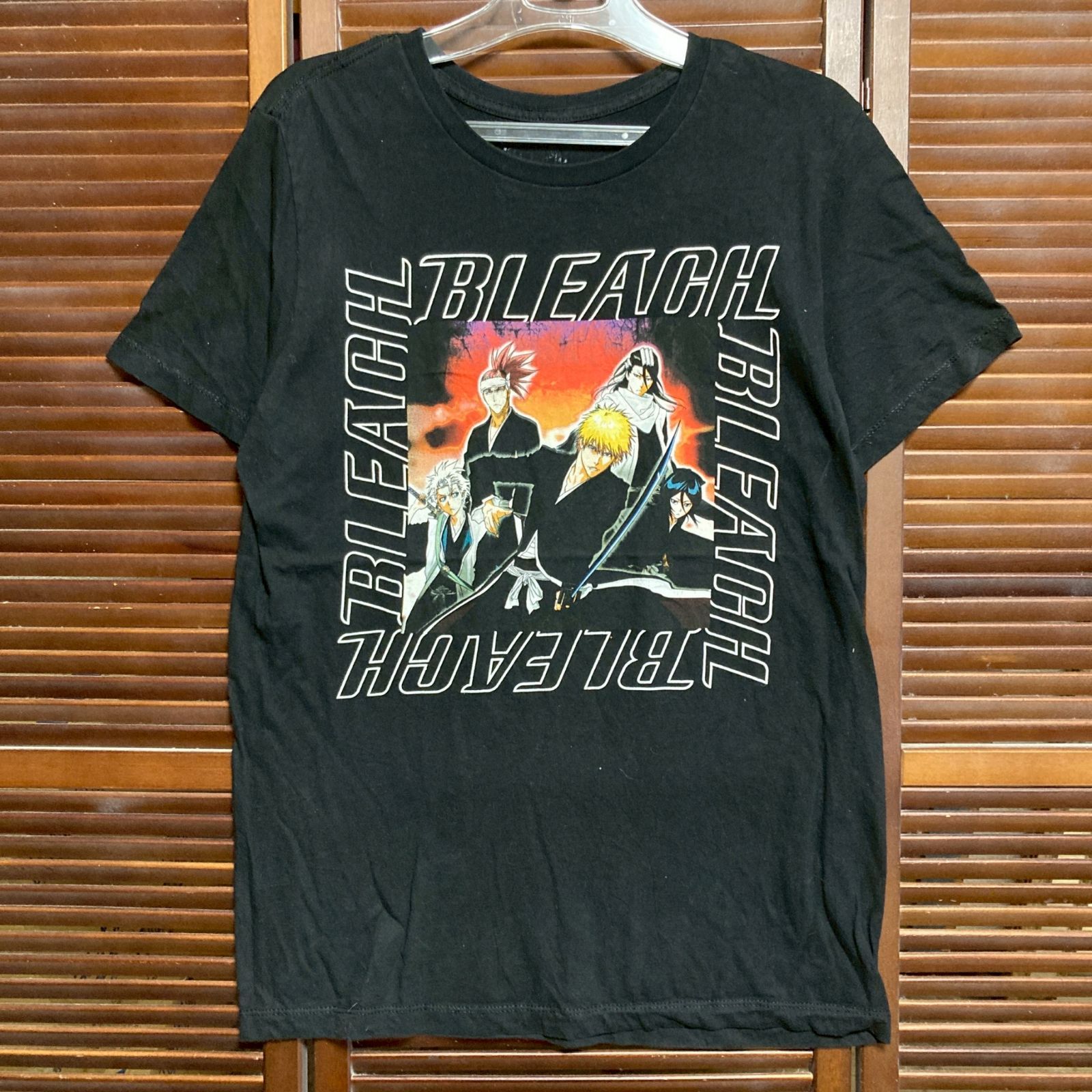 アニメ Tシャツ ブリーチ 黒崎一護 朽木ルキア 阿散井恋次 集合