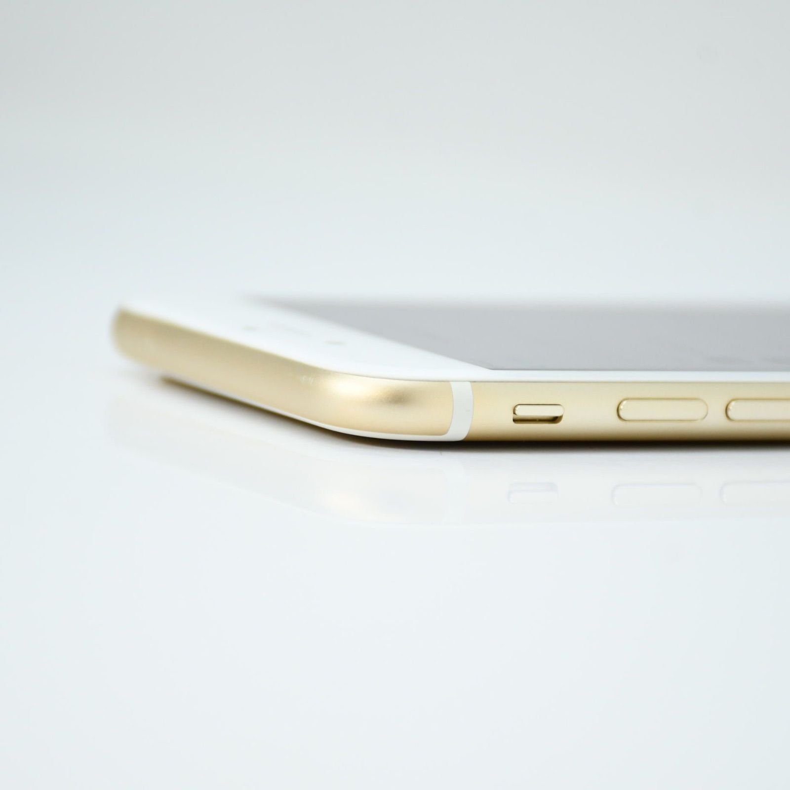 ジャンク＊バッテリー最大容量90％】SIMフリー iPhone 7 128GB