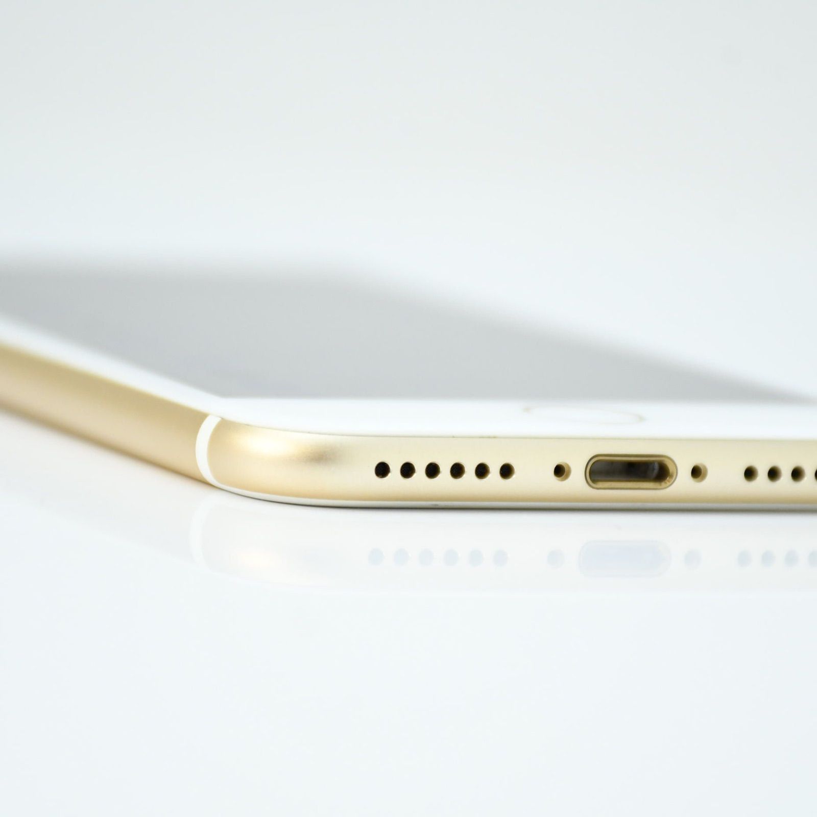 ジャンク＊バッテリー最大容量90％】SIMフリー iPhone 7 128GB