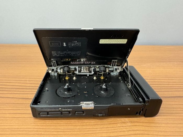 AIWA カセット プレーヤー HS-PL70 ジャンク品 - メルカリ