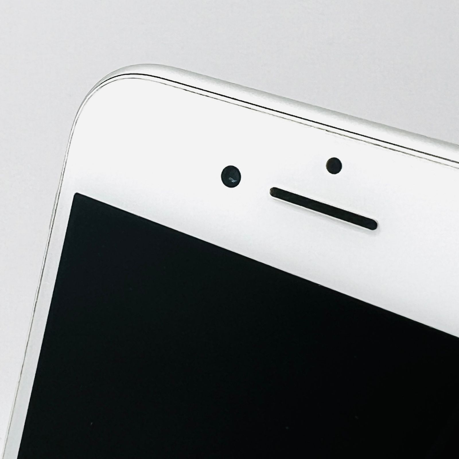 docomo iPhone8 64GB SV SIM解除済 Cランク - メルカリ