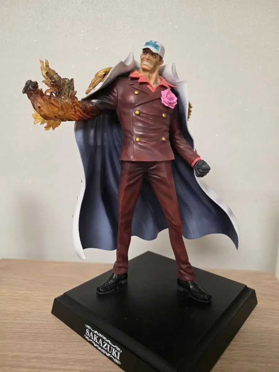 正規品 ONE PIECE 赤井 カイ フィギュア 一番くじ b賞