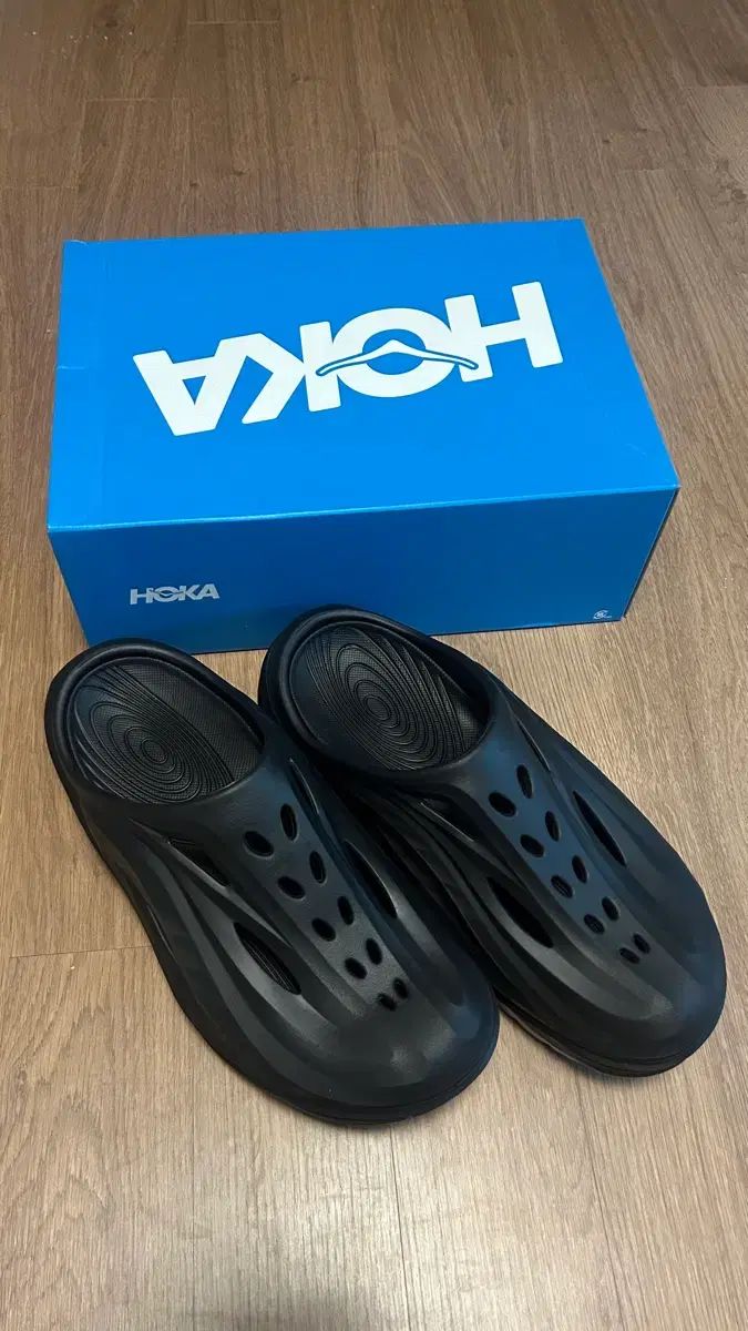 HOKA ONE ONE オラ リカバリー ミュール ブラック 280