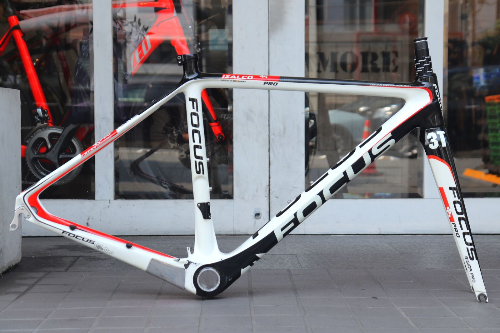 自転車本体 Focus Izalco Pro 4.0 フォーカス FOCUS イザルコ IZALCO PRO 4.0 2012モデル 48サイズ