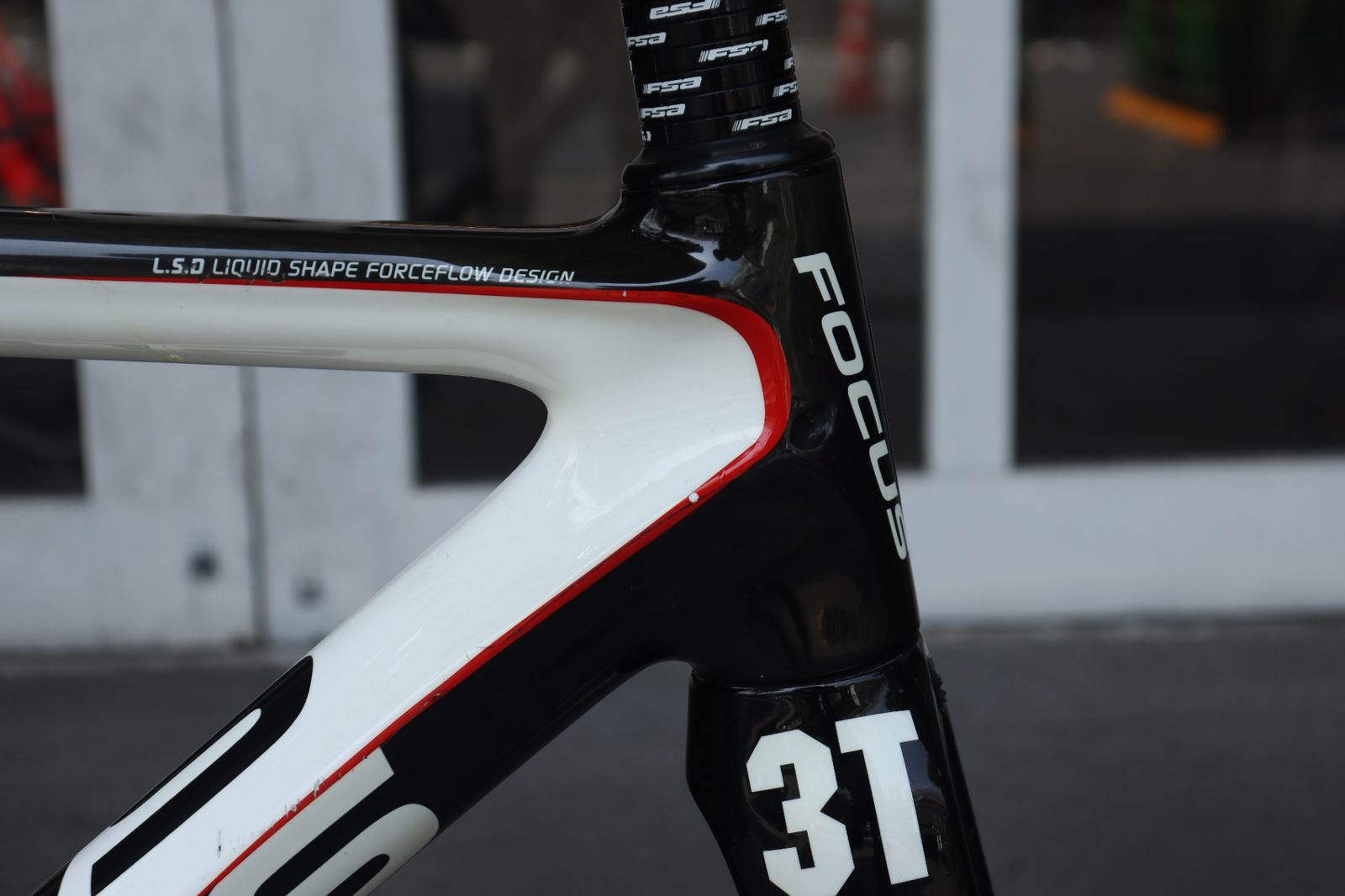フォーカス FOCUS イザルコ IZALCO PRO 4.0 2012モデル 48サイズ