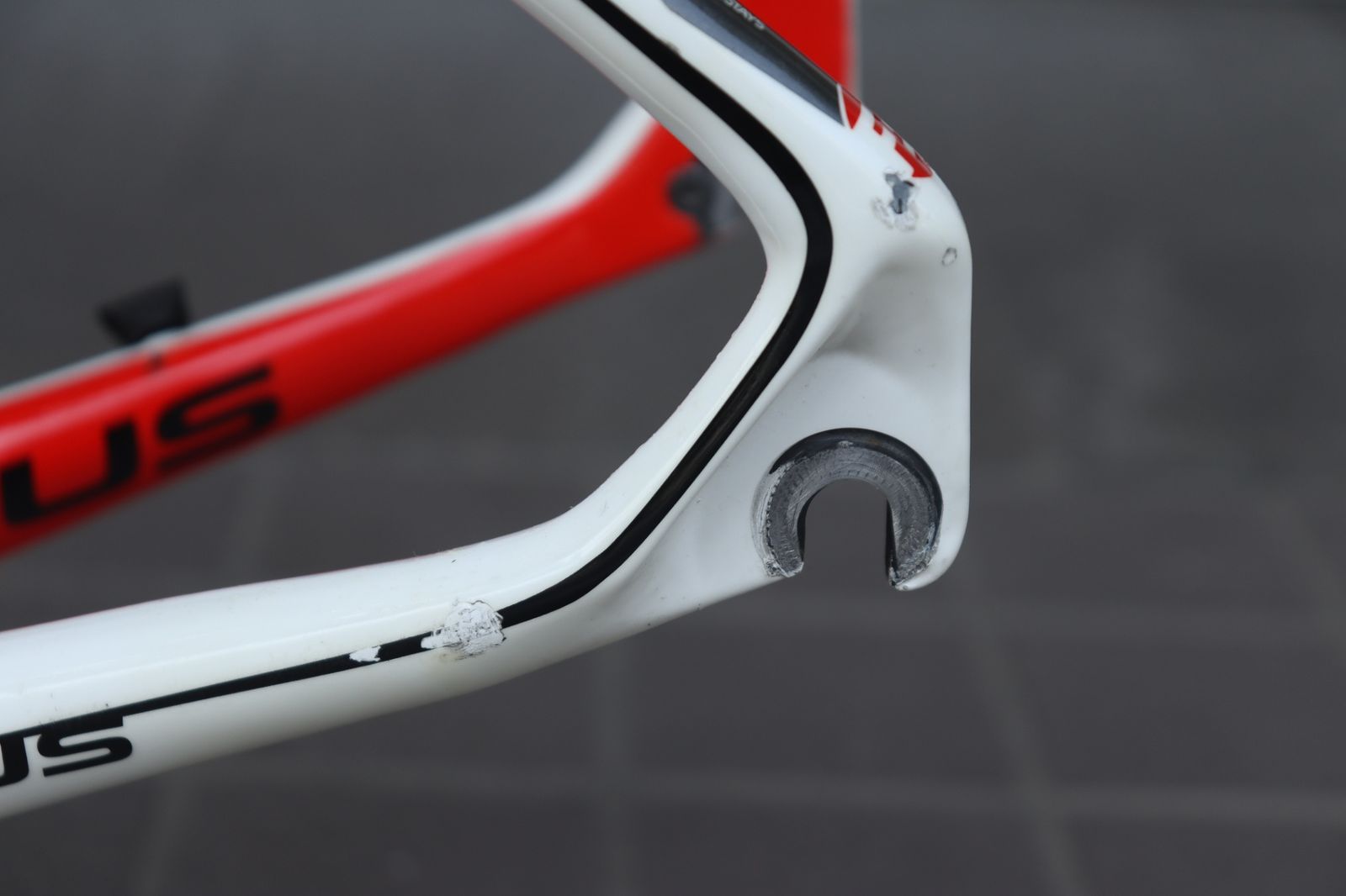 フォーカス FOCUS イザルコ IZALCO PRO 4.0 2012モデル 48サイズ 
