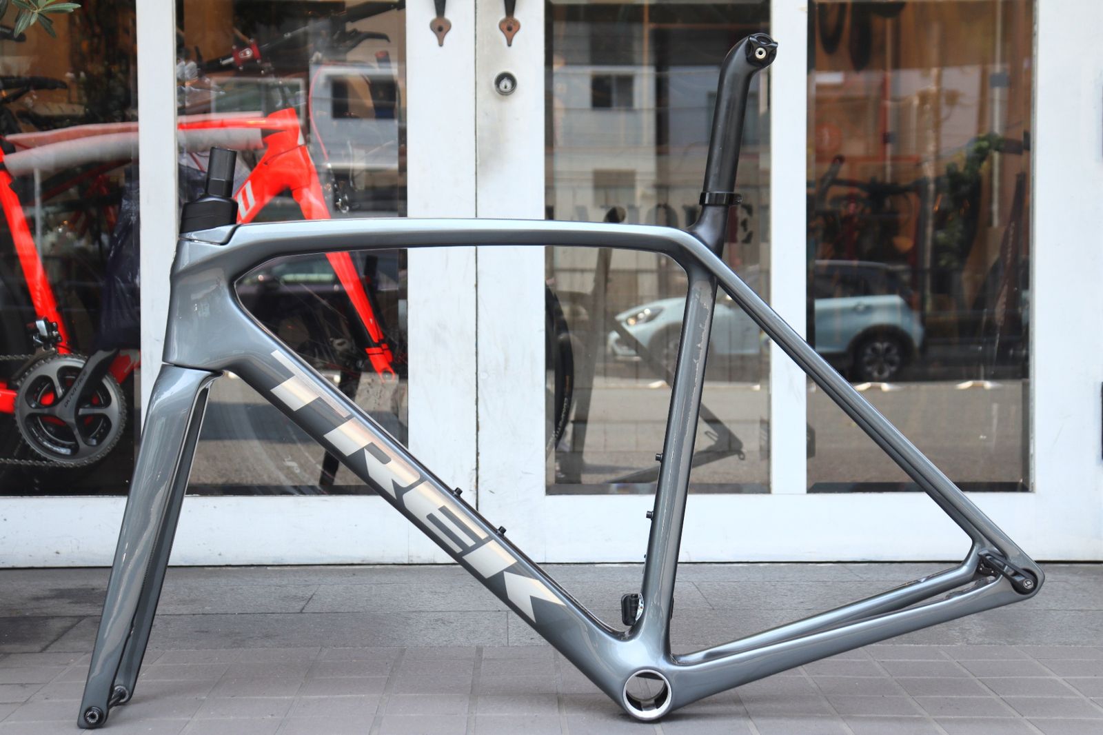 トレック TREK エモンダ EMONDA SL6 DISC 2021モデル 56サイズ