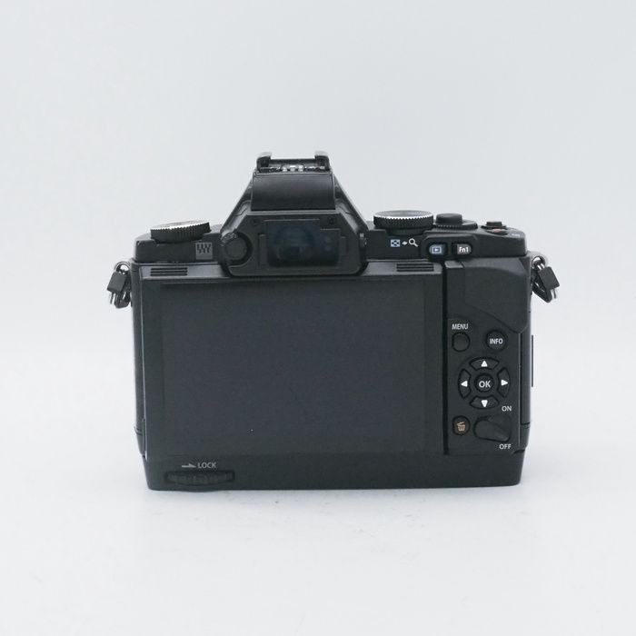 中古】(オリンパス) OLYMPUS OM-D E-M5+12-50レンズキツト ブラツク