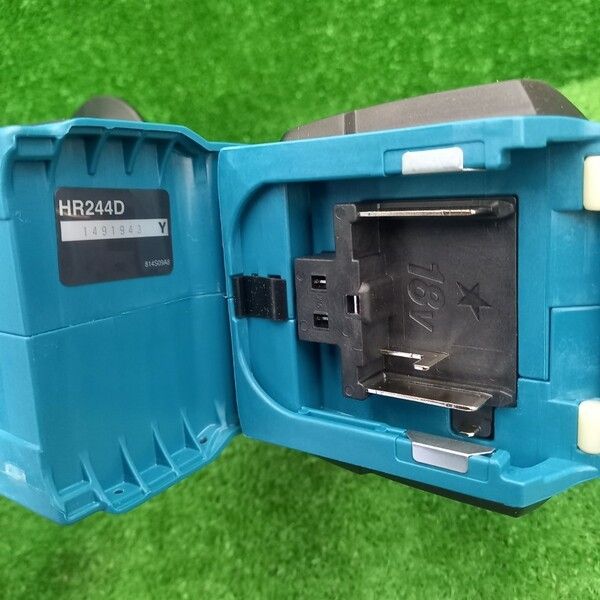 【未使用】マキタ(makita) 24mm充電式ハンマドリル(本体+ケース) HR244DZK【野田愛宕店】