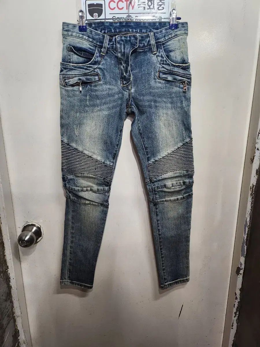 (29) BALMAIN バルマン バイカーデニム