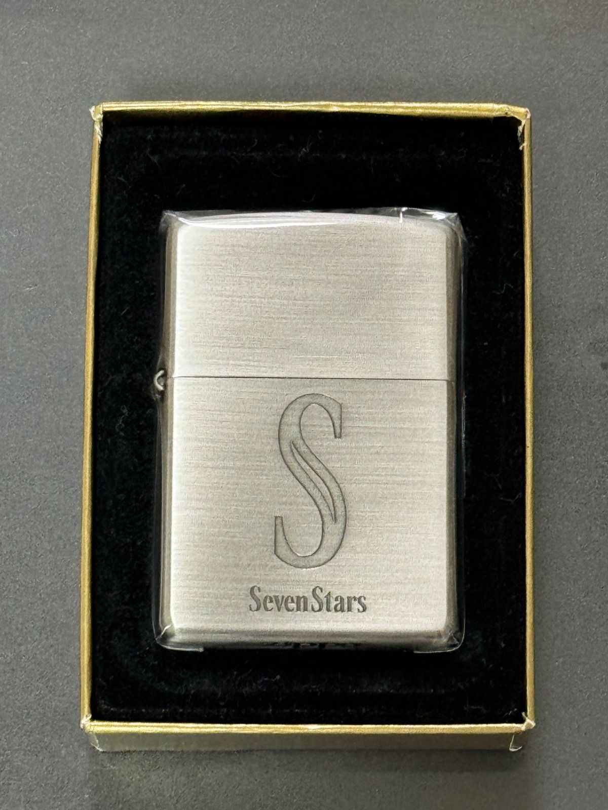 zippo セブンスター ミレニアムモデル 限定品 Seven Stars 年代物 2000年製 silver シルバー デットストック シルバーインナー 1999年製 ケース 保証書 8,510円