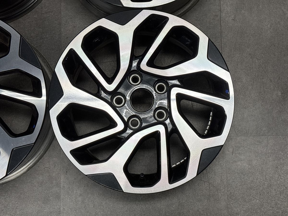 美品】スズキ フロンクス 純正 16in 6J +40 PCD114.3 4本セット