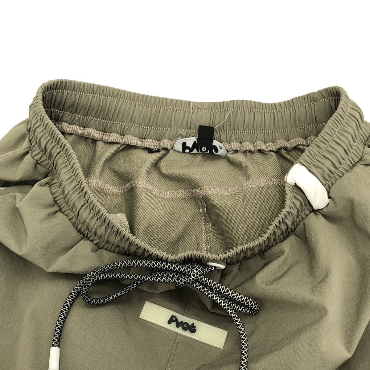 pvot SOLITUDE カーゴショートパンツ カーキ　Lサイズ Pvot ピボット Solitude Cargo Shorts ショーツ カーキ M - メルカリ