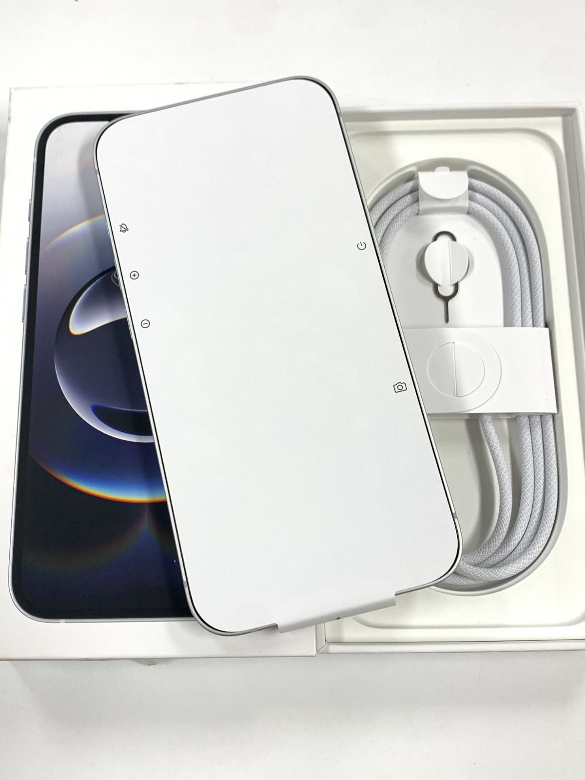 未使用 iPhone16e 512GB ホワイト SIMフリー Apple - メルカリ