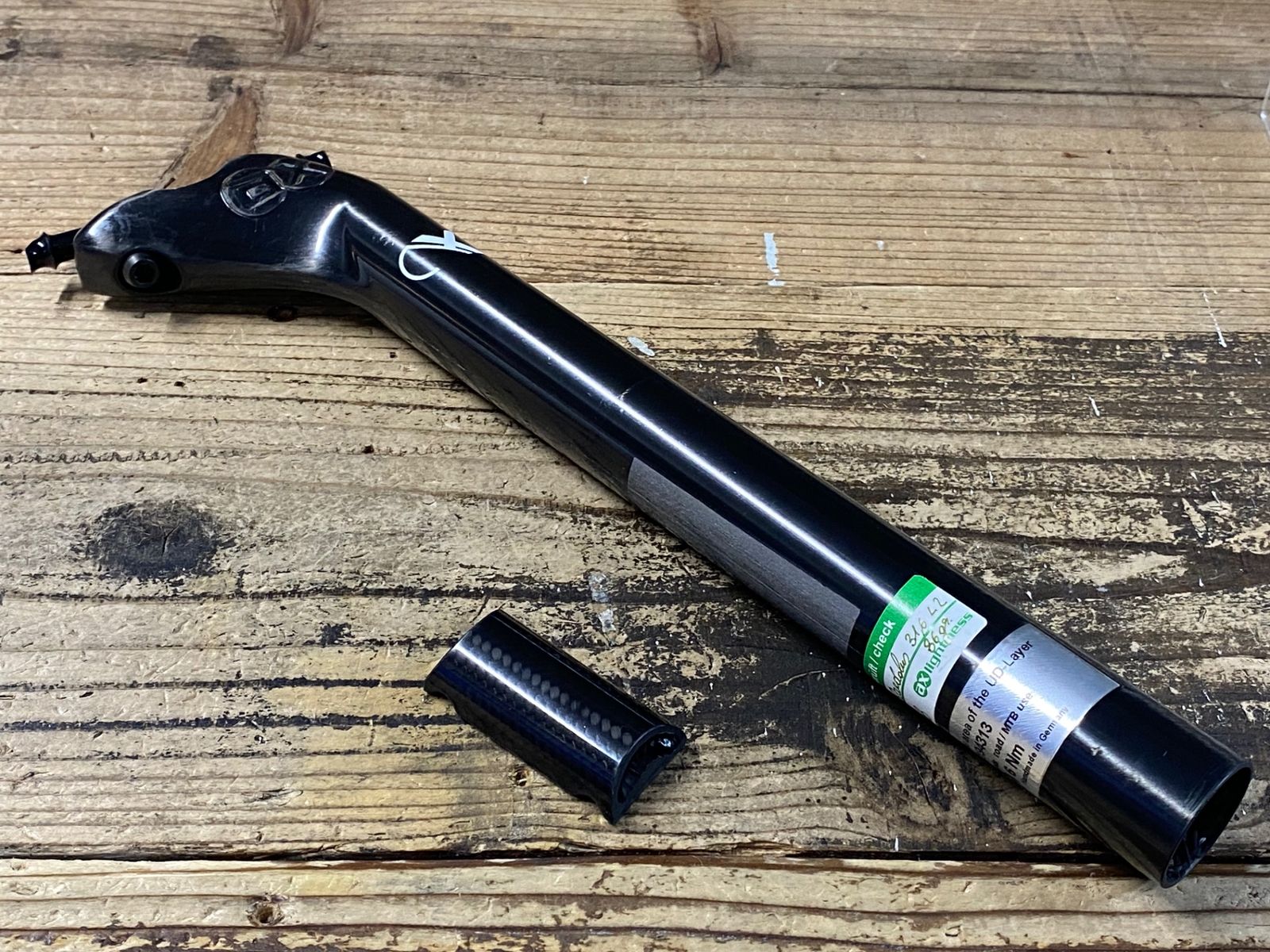 KI401 AX Lightness DAEDALUS premium カーボン シートポスト 320mm Φ31.6 27,495円