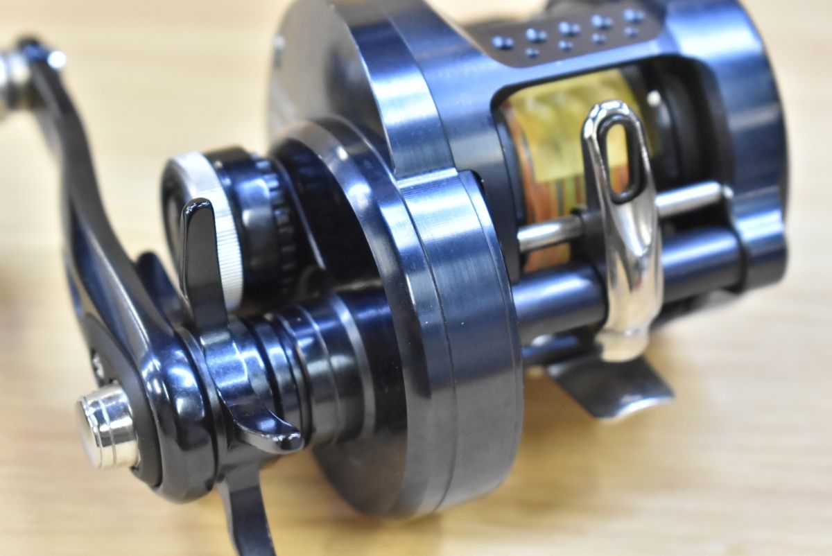 シマノ19オシアコンクエストLIMITEDベイトリール300HG シマノ 19 オシアコンクエスト リミテッド 300HG 右 SHIMANO OCEA