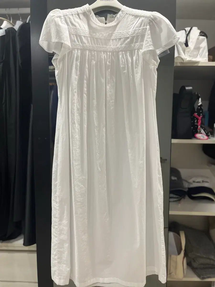 スムードムード Estonia Dress White